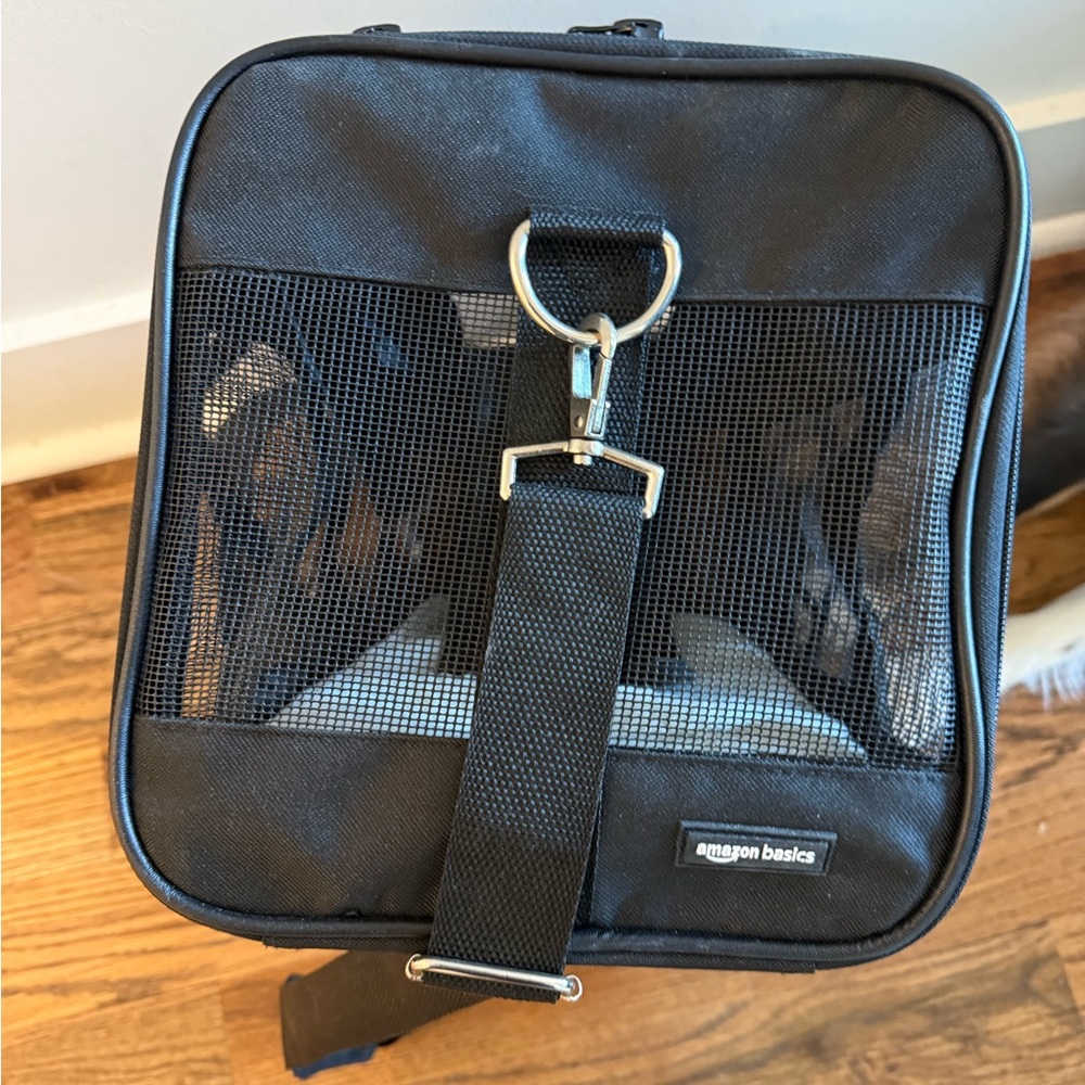 Pet Carrier by Amazon Basics Brand - Black - Picture 3 of 6